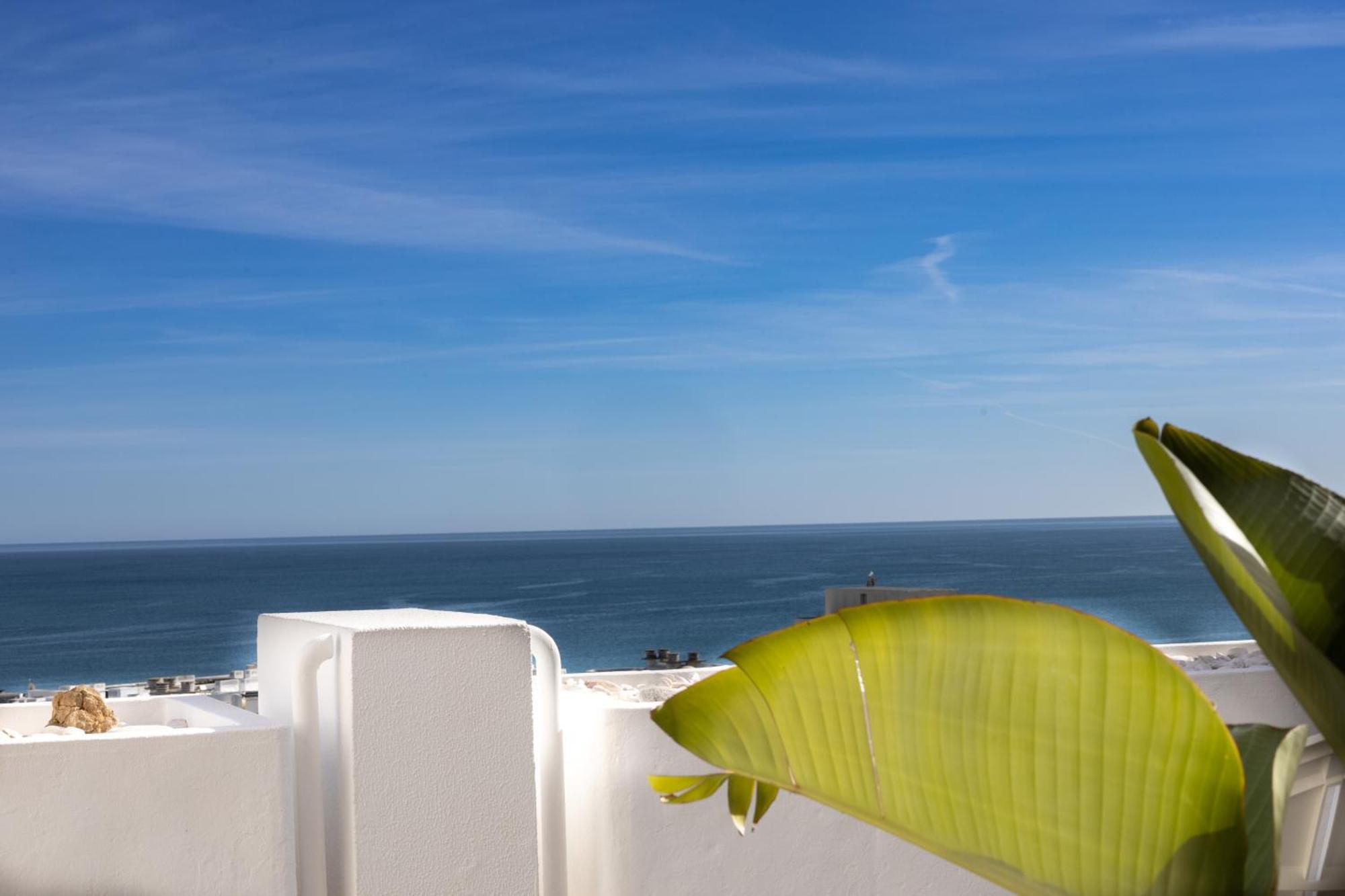 Apartment Beachfront - Amazing Ocean View *