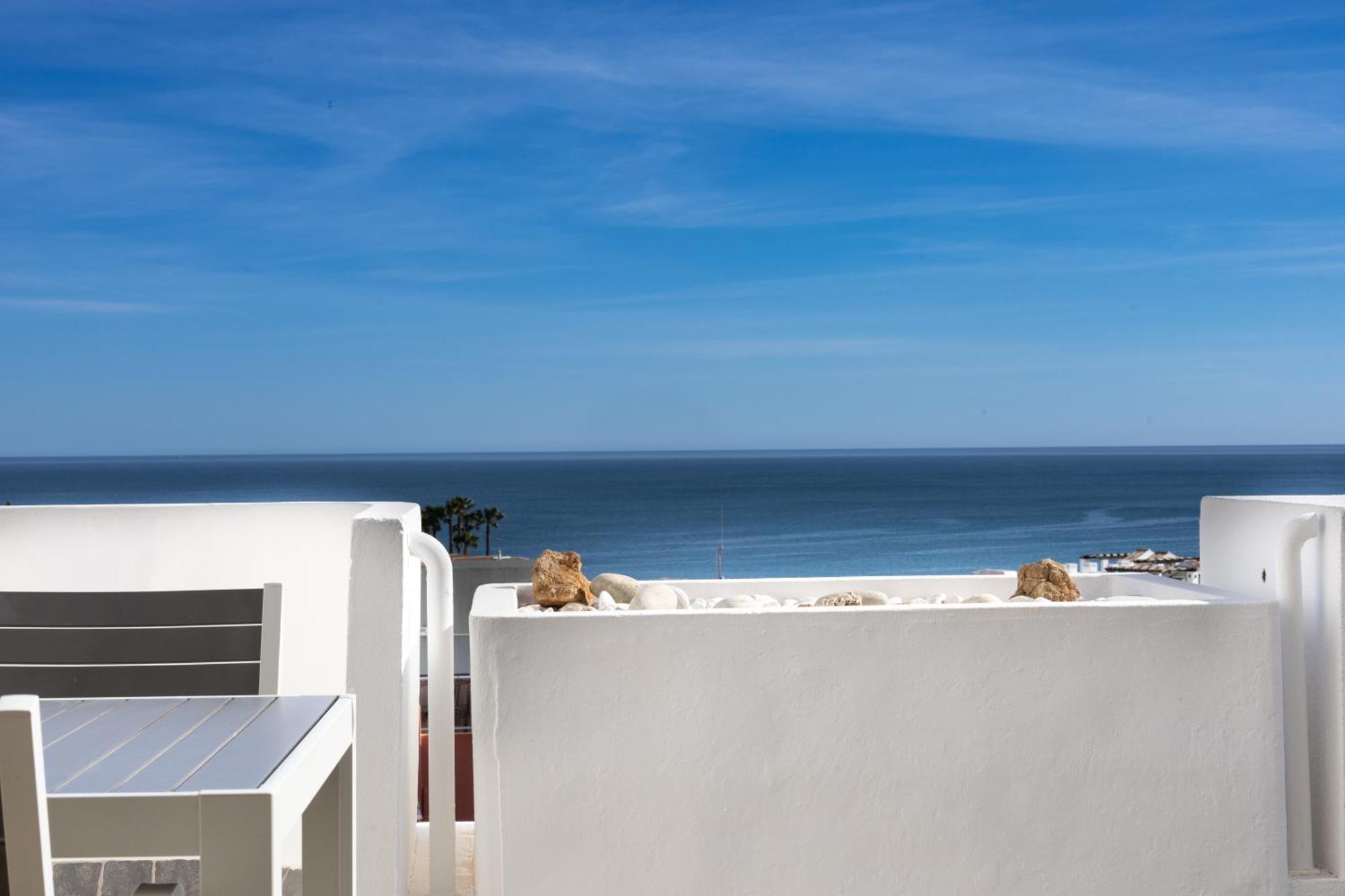 Beachfront - Amazing Ocean View Lagos